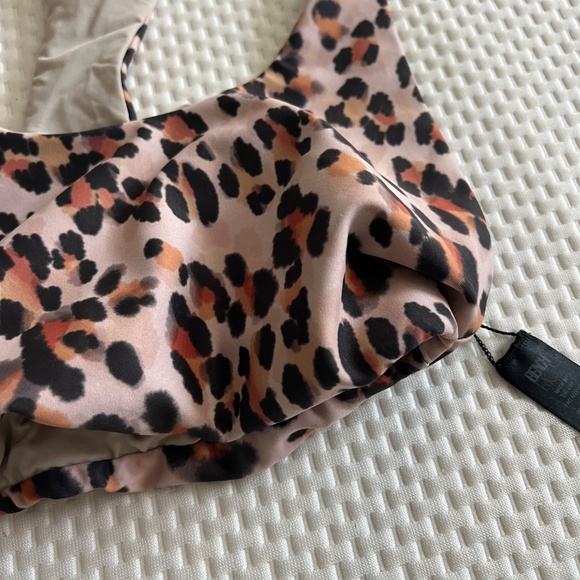 Beach Riot Workout Sets - Picture 6 of 10